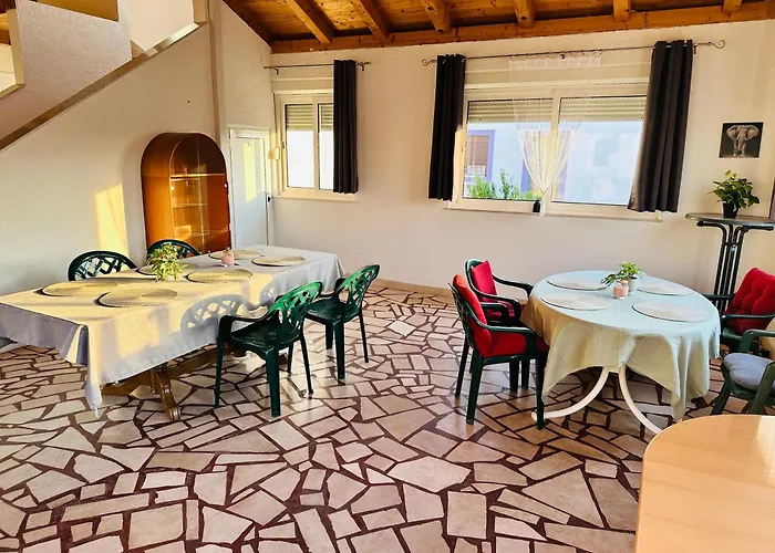 Family Near Petrcane - Quiet & - Unit 2 *
