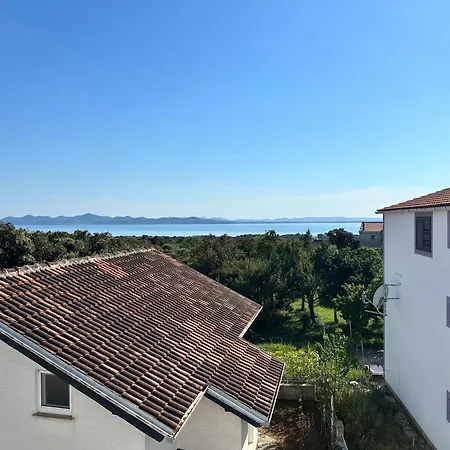 Apartment Schwarz In Petrcane Iv *