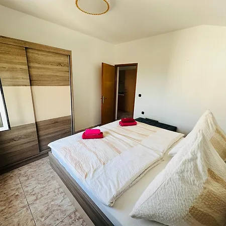 Appartement Family Near Petrcane - Quiet & - Unit 2