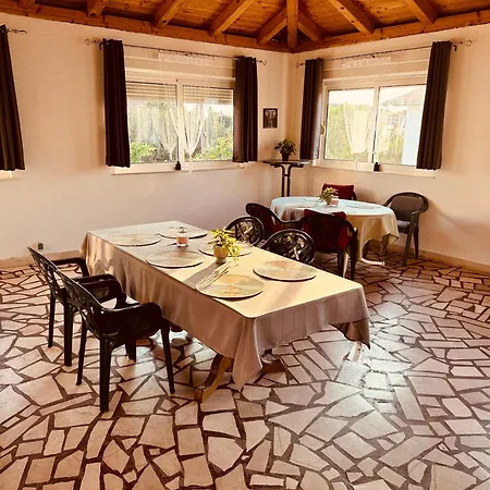 Family Near Petrcane - Quiet & - Unit 2 Appartement *