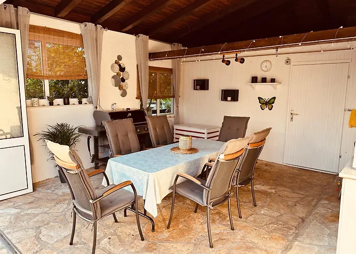 Family Near Petrcane - Quiet & - Unit 2 *